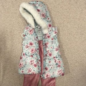 EUC Toddler girls Little Lass puffy vest and matching pants size 4
